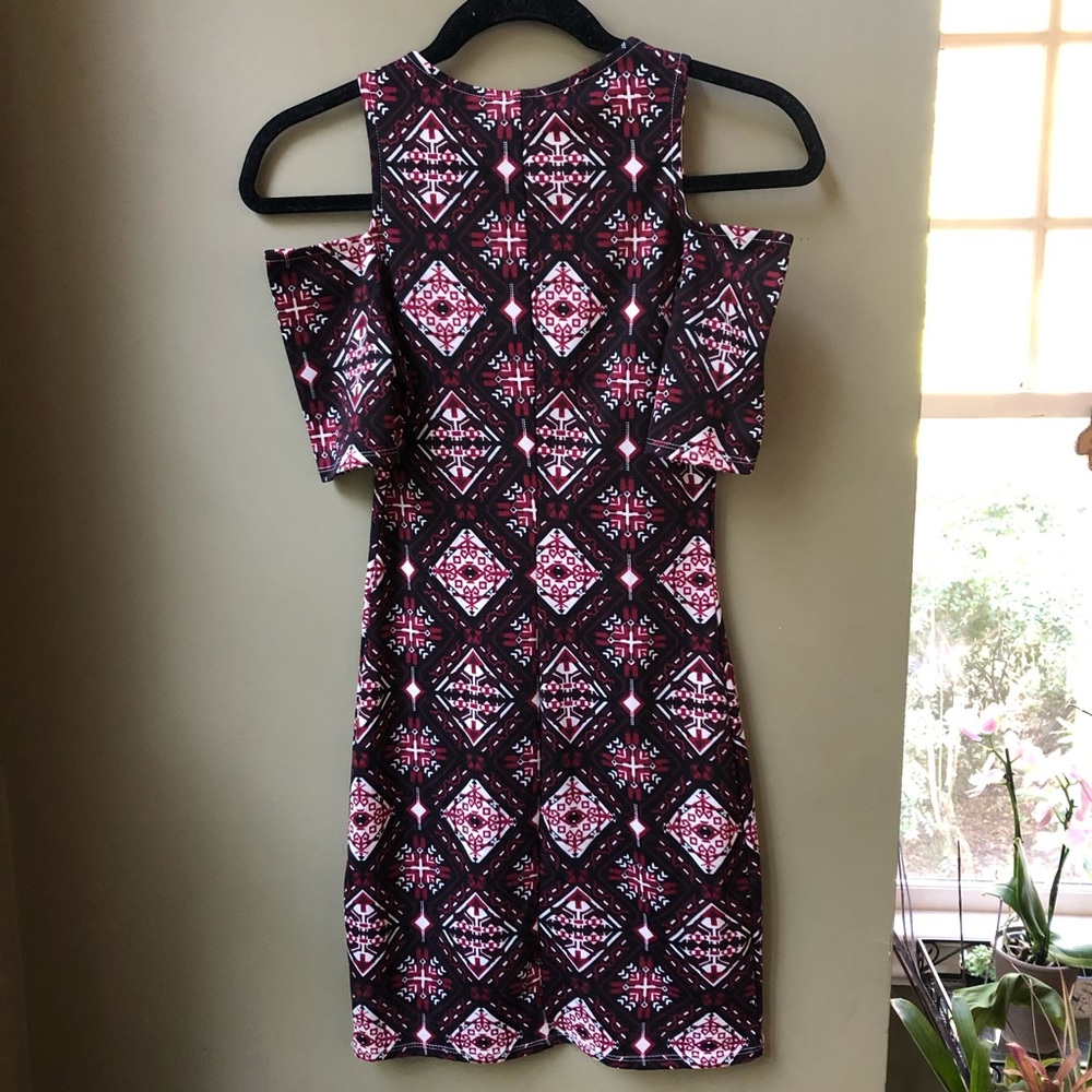 Bodycon Red Patterned Dress - Picture 5 of 5
